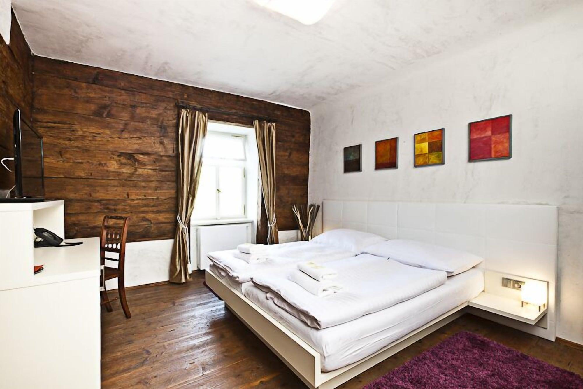 Hotel Latran Český Krumlov المظهر الخارجي الصورة