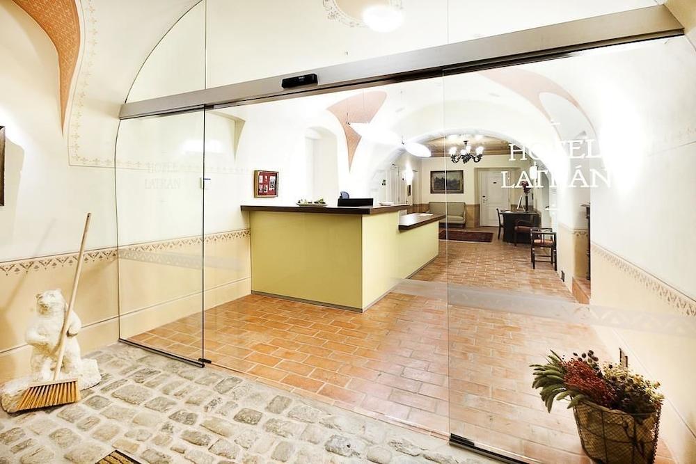 Hotel Latran Český Krumlov المظهر الخارجي الصورة