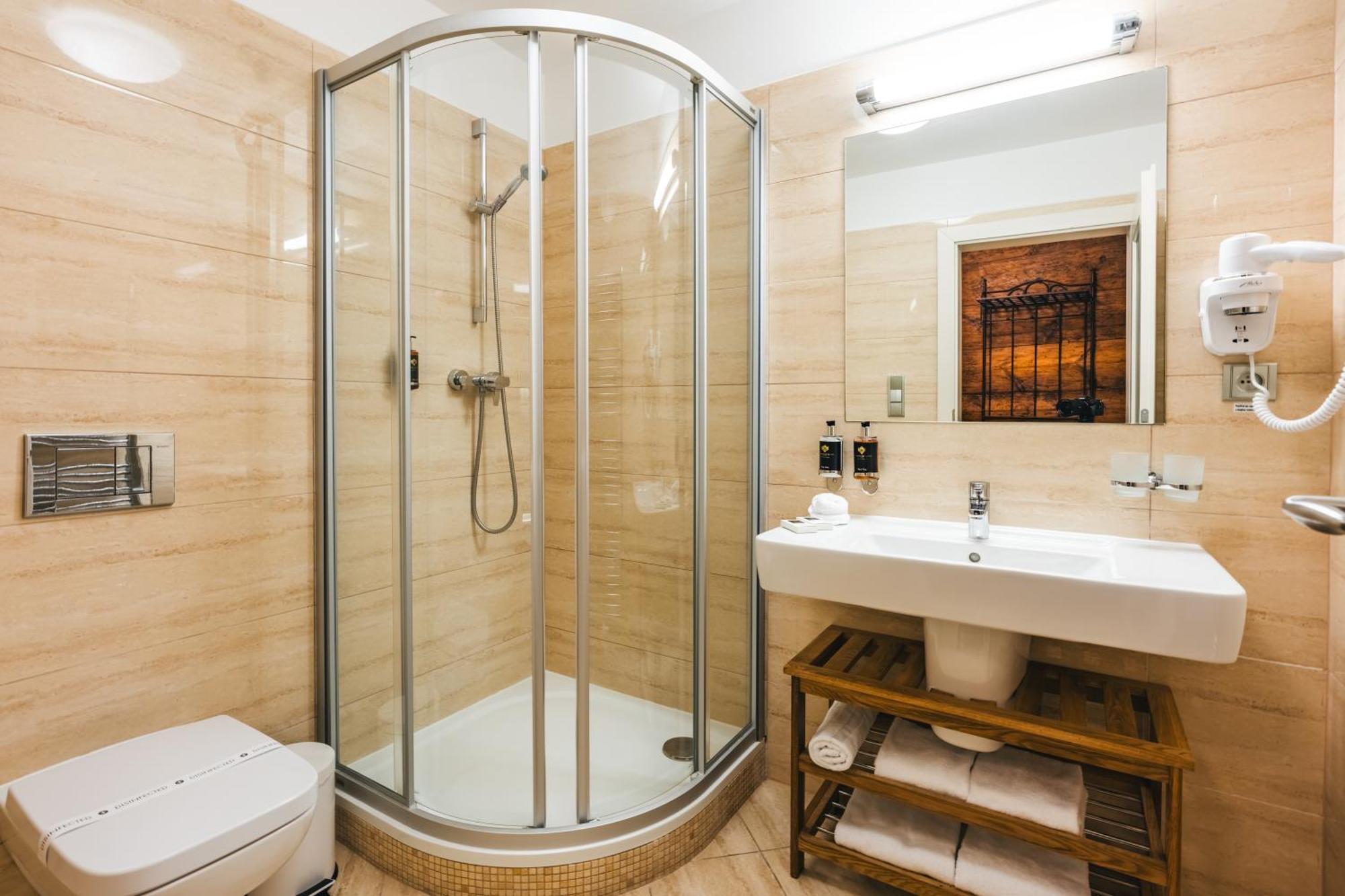Hotel Latran Český Krumlov المظهر الخارجي الصورة